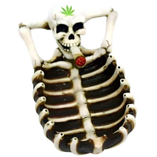 Skull Smoking Ashtray - Smoke Shop Wholesale. Done Right.