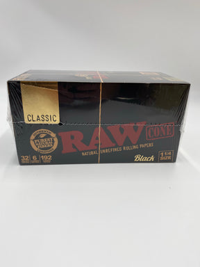 RAW CLASSIC BLACK 1 1/4 CONES 6PK 32CT BOX