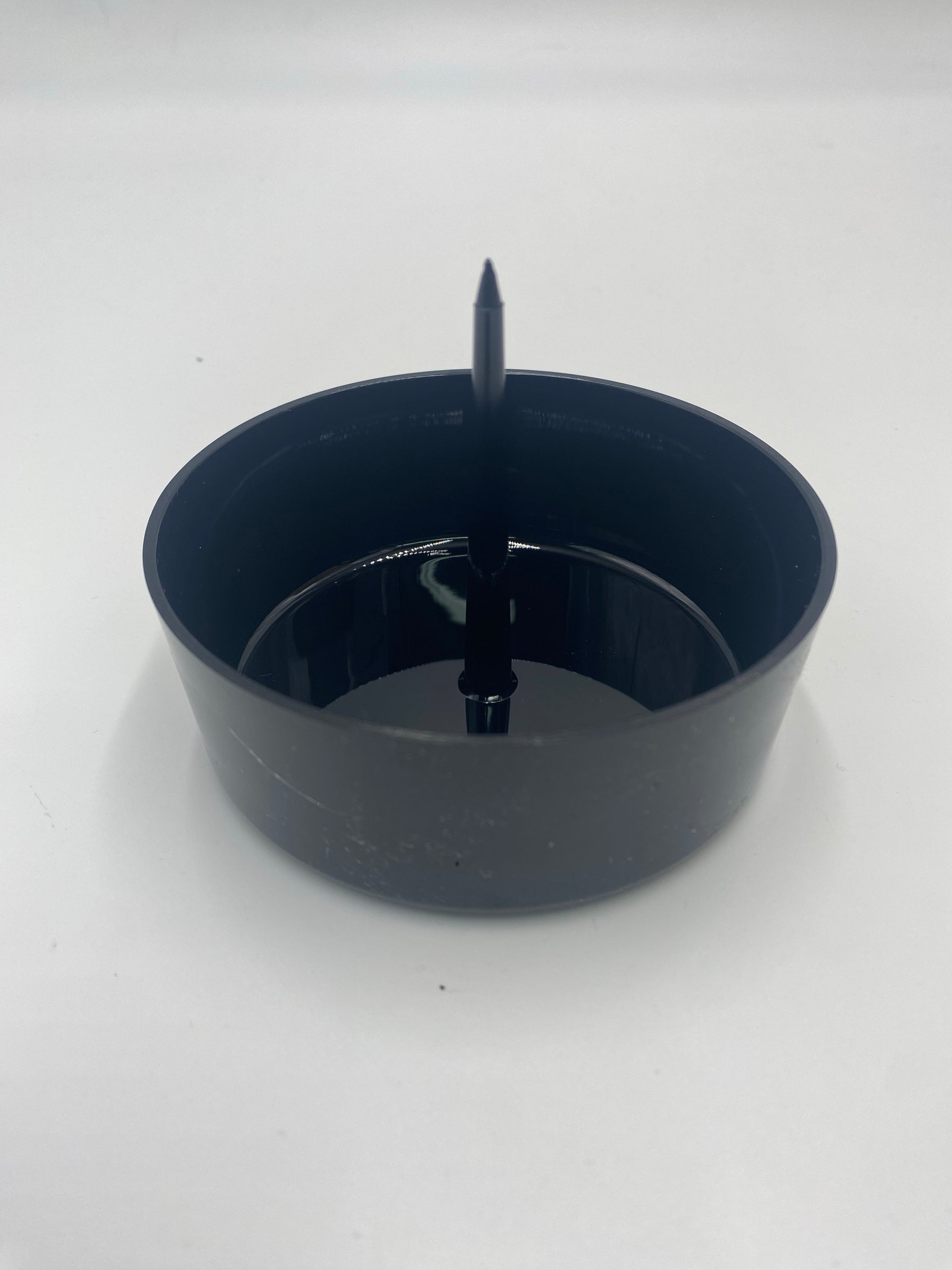 BLACK PLASTIC ASHTRAY WITH BOWL CLEANING SPIKE