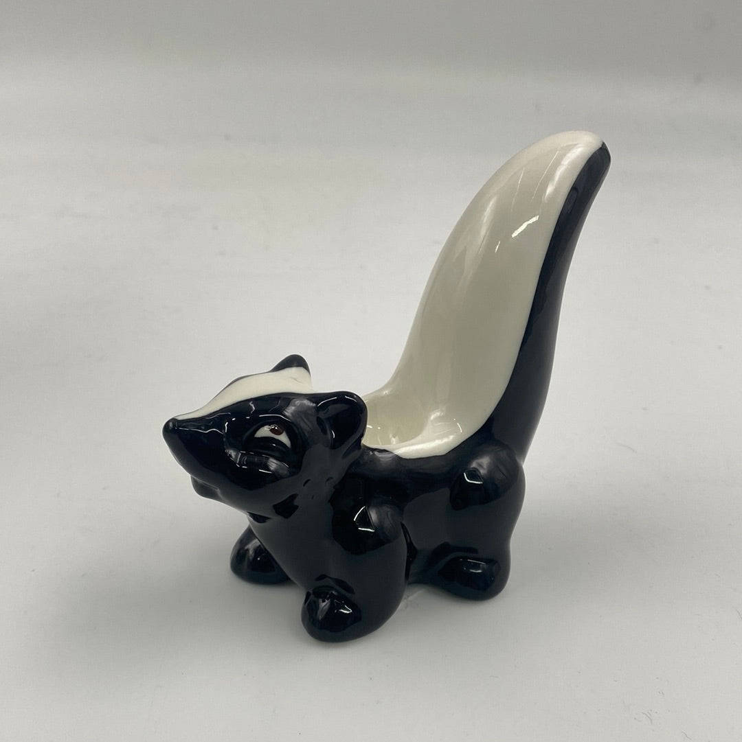 WACKY BOWLZ CERAMIC SKUNK PIPE